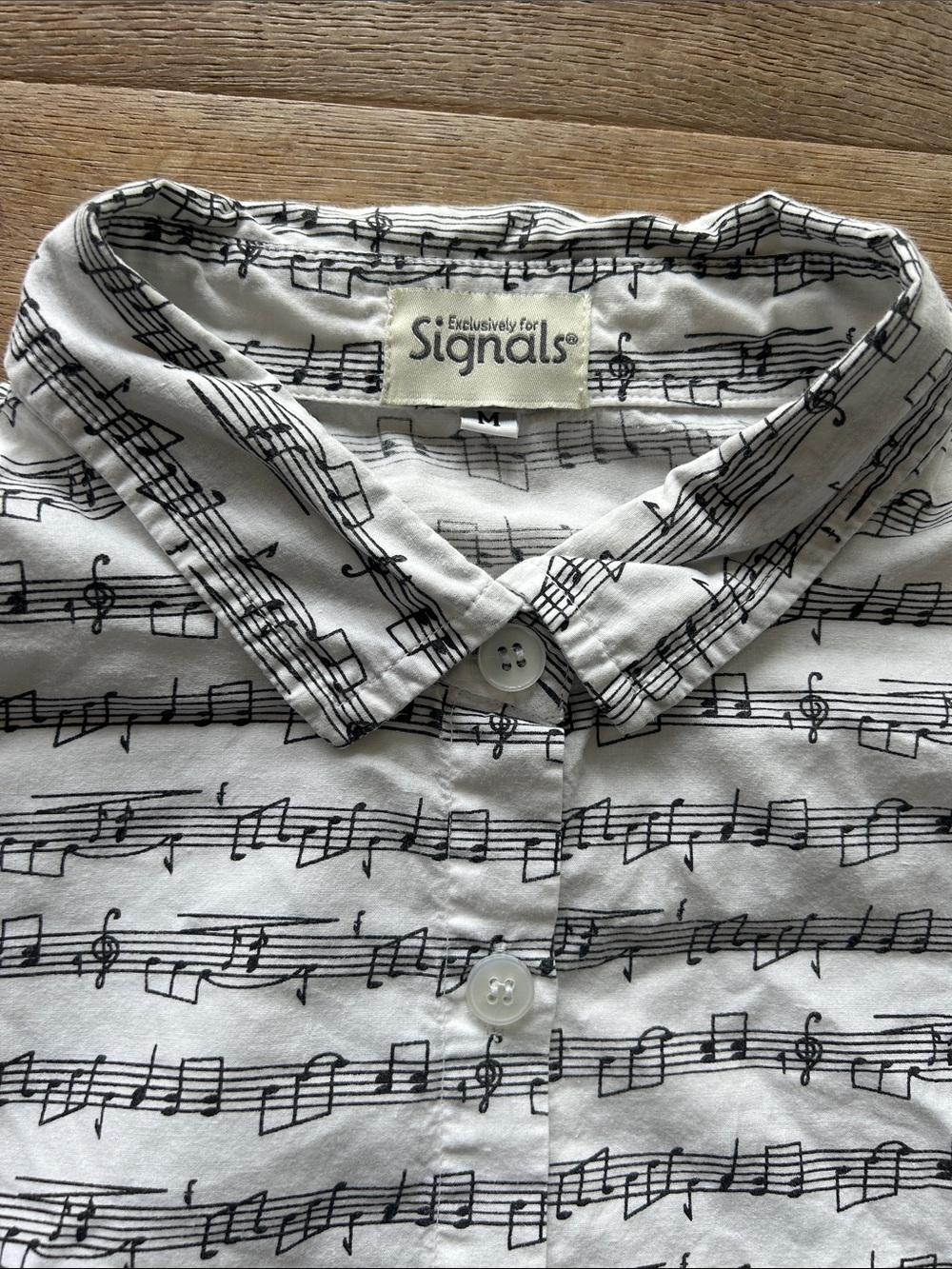 Signals Women’s White Music-Note Print Button-Up Blouse